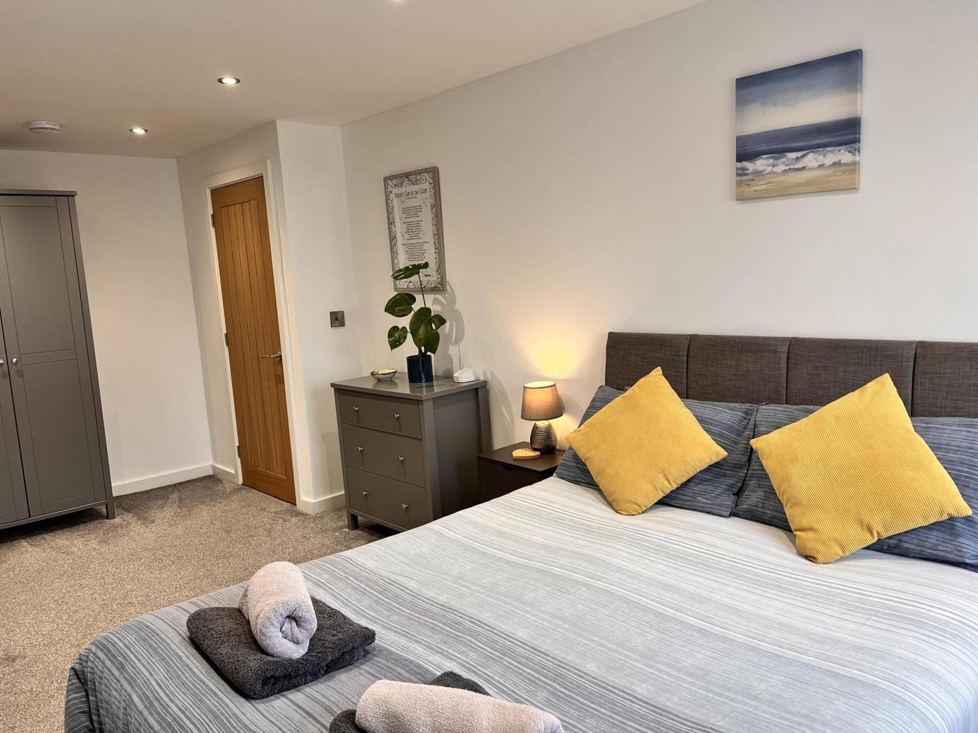 Luxurious Modern 2 Bedroom Bungalow Private Garden Holyhead Exterior foto