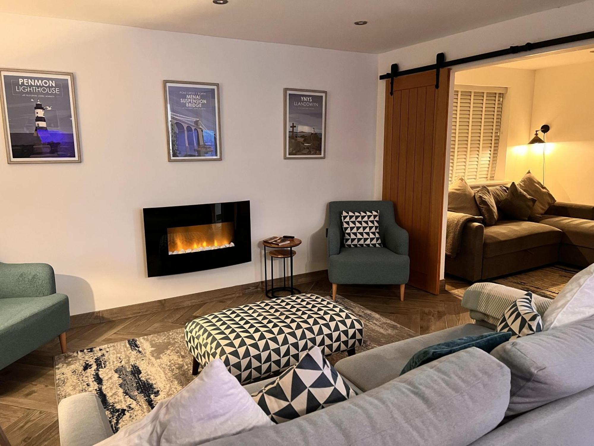 Luxurious Modern 2 Bedroom Bungalow Private Garden Holyhead Exterior foto