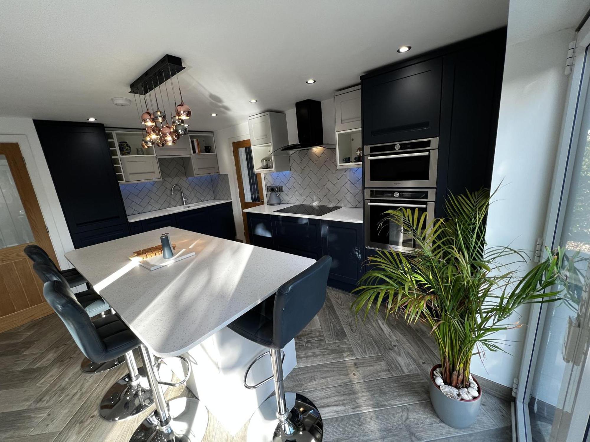 Luxurious Modern 2 Bedroom Bungalow Private Garden Holyhead Exterior foto